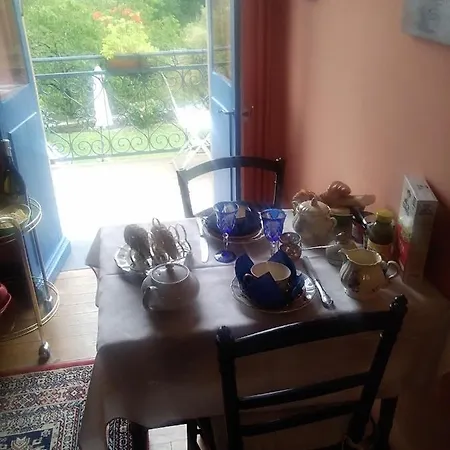 Le 37 Bed & Breakfast